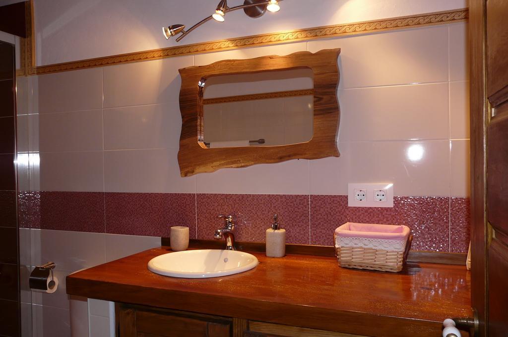 Apartamentos La Condesa Valmeo Cameră foto