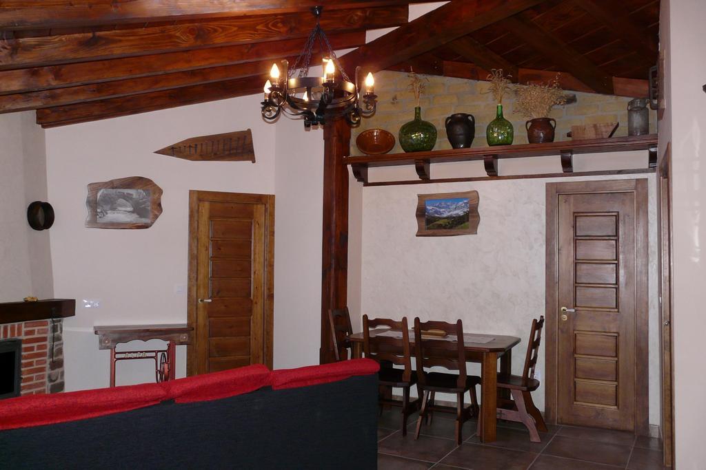 Apartamentos La Condesa Valmeo Cameră foto
