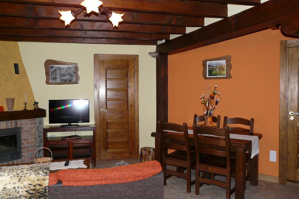 Apartamentos La Condesa Valmeo Exterior foto